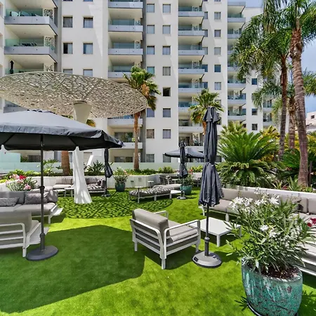 Apartment Sundream Escape - Penthouse With Ocean View, Airco, Heated Pool *