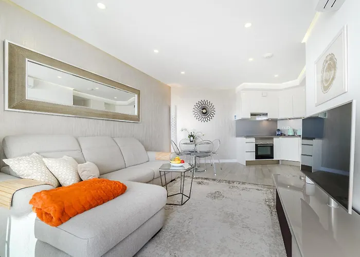 Sundream Escape - Penthouse With Ocean View, Airco, Heated Pool Апартаменты *