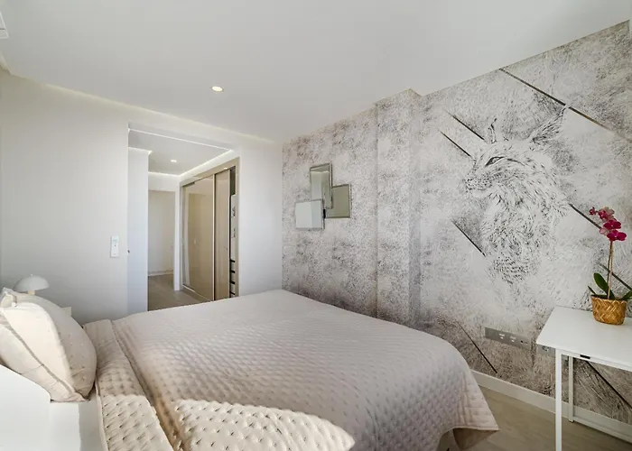 Апартаменты Sundream Escape - Penthouse With Ocean View, Airco, Heated Pool