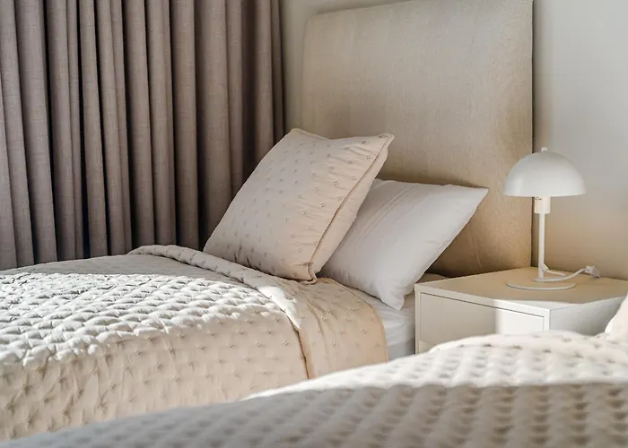 Sundream Escape - Penthouse With Ocean View, Airco, Heated Pool